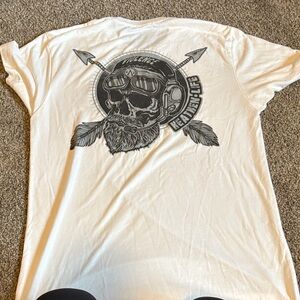 Rogue White Tee with Skull and Arrow Graphic